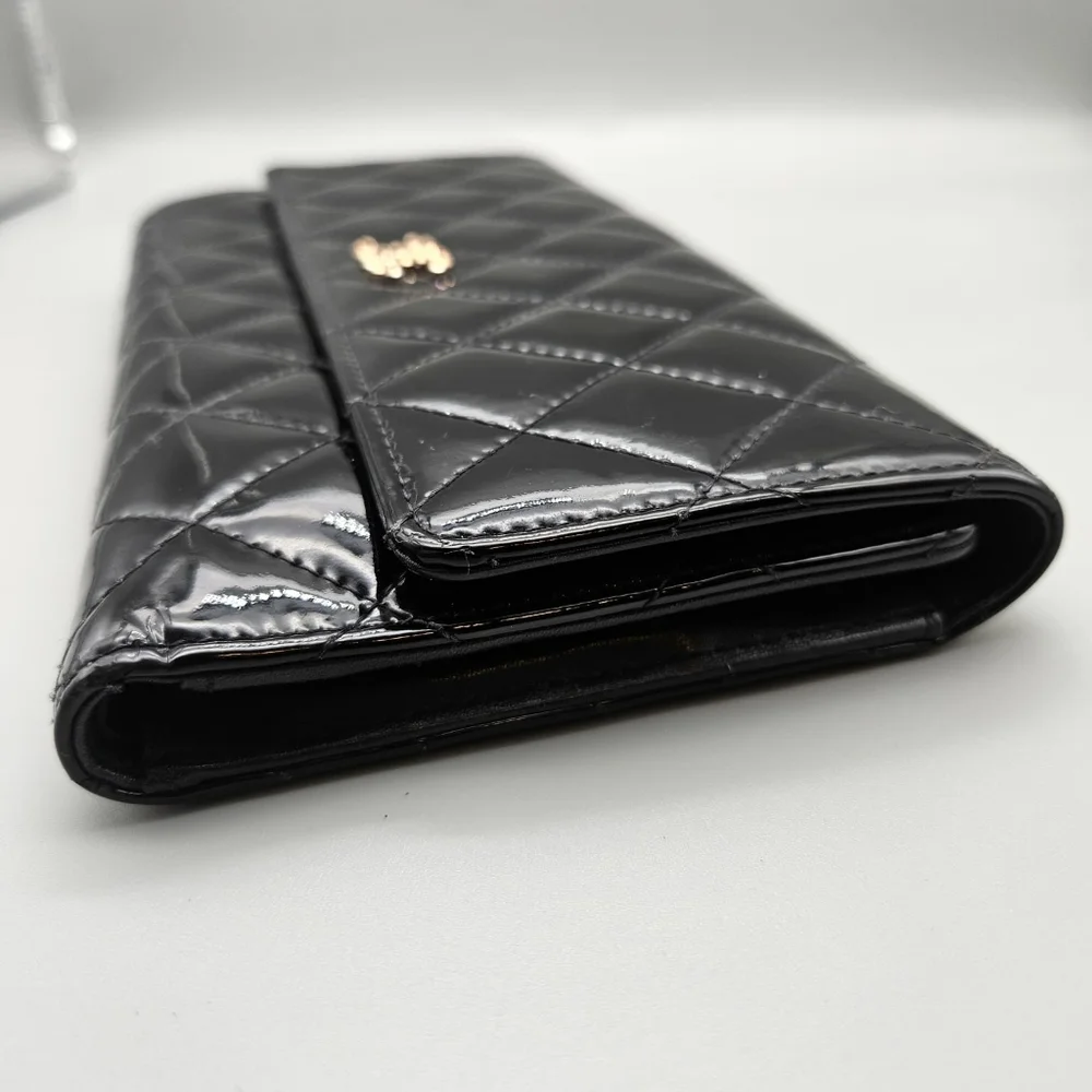 🖤CHANEL Authentic Black Quilted Patent Leather Clutch/Wallet🖤
